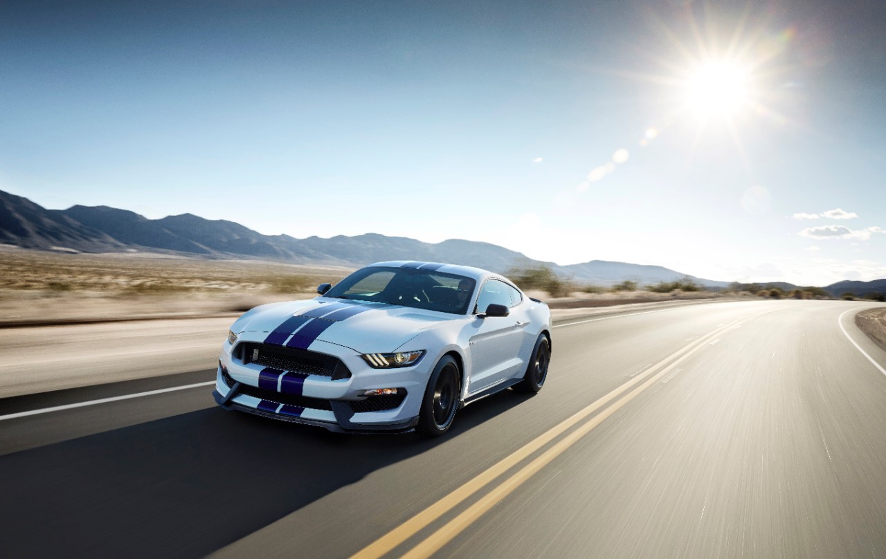 FORD SHELBY GT350 MUSTANG RAISES THE BAR FOR HANDLING