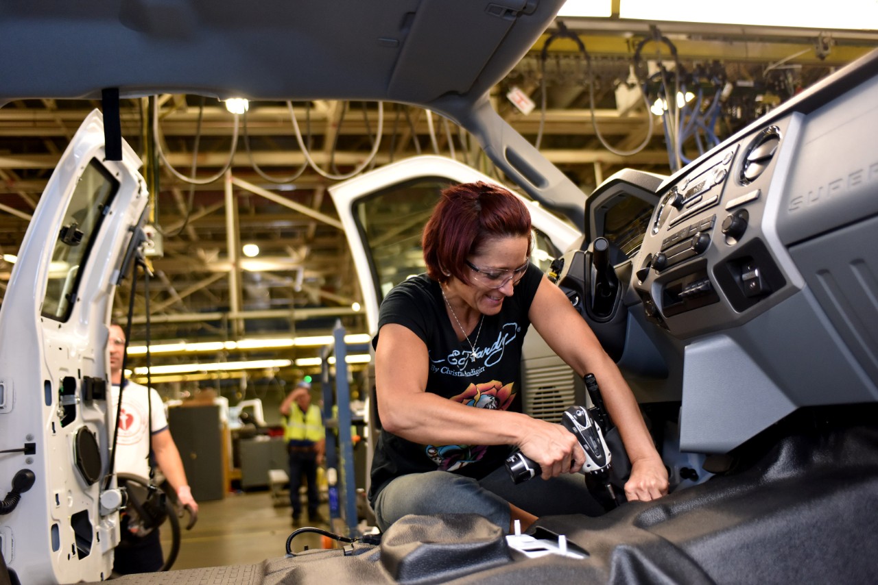 Ford Secures 1,000-Plus U.S. Jobs, Starts Production of All-New Ford F-650/F-750 Medium-Duty Trucks in Ohio